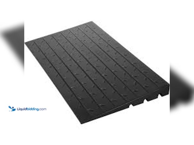 Lot 49-5476884 - VEVOR 24 in. x 41.8 in. x 3 in. Black Rubber Threshold Speed Ramp Wheelchair Ramp 3 in. Rise for Whe...