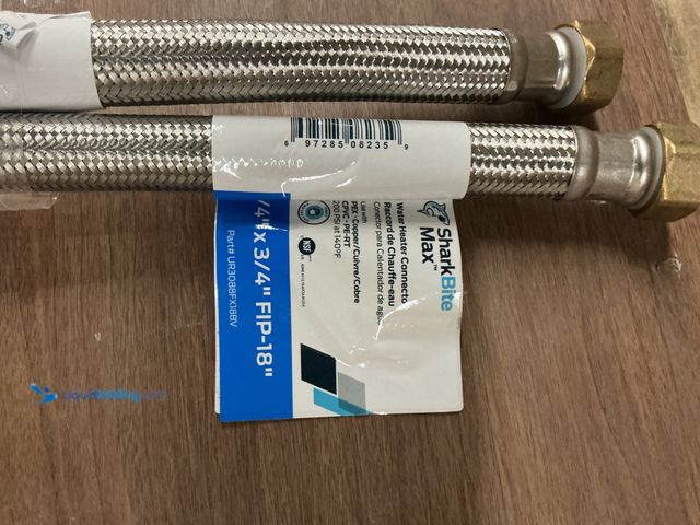 Lot 49-5413304 - 2pck of Sharkbite Max 3/4 in. Push-to-Connect x 3/4 in. FIP x 18 in. Heater Connector Ba