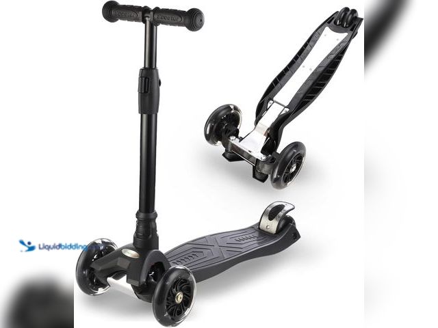Lot 49-5416468 - 3 Wheel Scooter for Kids Ages 6-12,Kids Scooter with Light Up Wheels, Sturdy Deck Design. Used