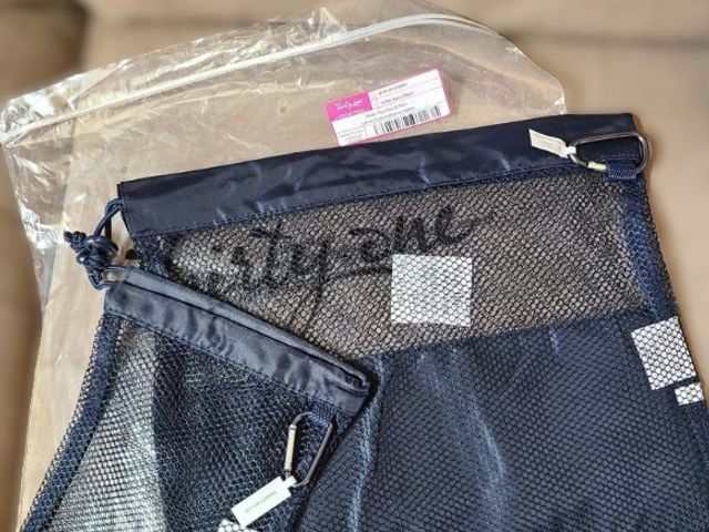 Lot 499-302 - Thirty-one Mesh Pouches 2-Pack
Perfect for organizing.