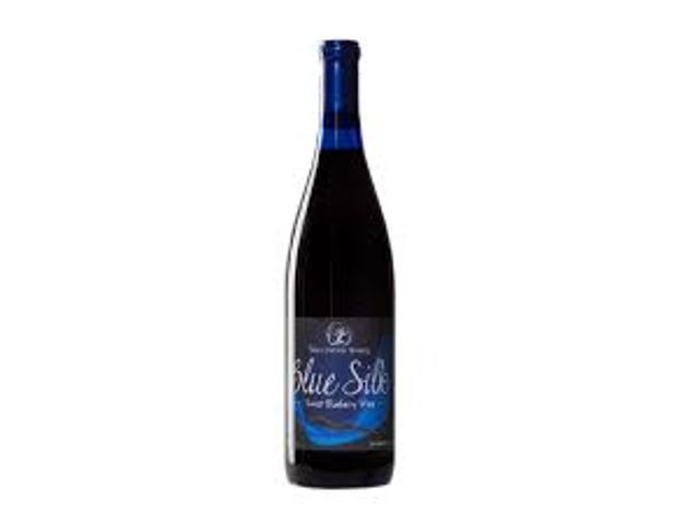 Lot 499-240 - 2 bottles Tanglewood Winery Blue Silk- sweet blueberry wine
Thank you Tanglewood Winery for the dona...