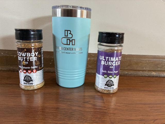 Lot 499-427 - 20 oz tumbler and two seasoning salts!