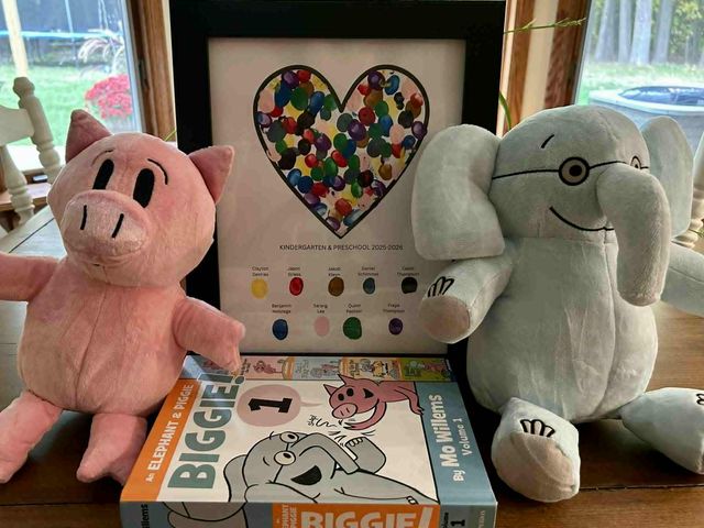 Lot 499-90 - PRESCHOOL/KINDERGARTEN CLASS ITEM
8x10 Framed fingerprint art from students, Elephant and Piggie stu...