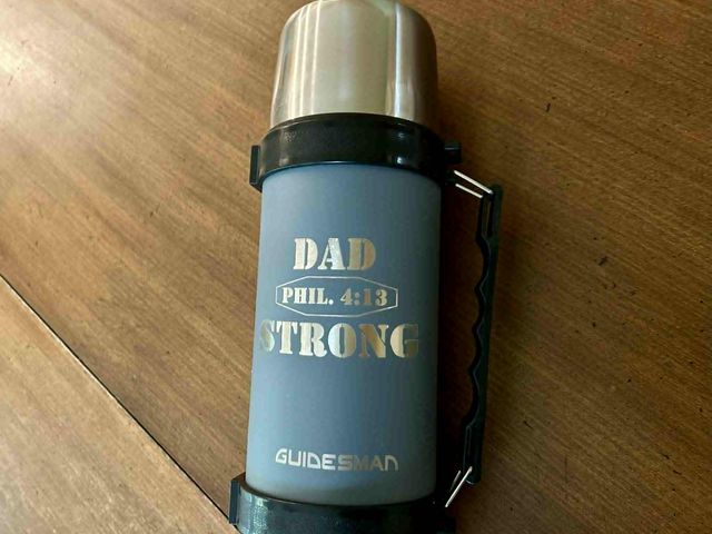 Lot 499-255 - Guidesman Thermos- 'Dad - Phil. 4:13 - Strong'
Value: $22