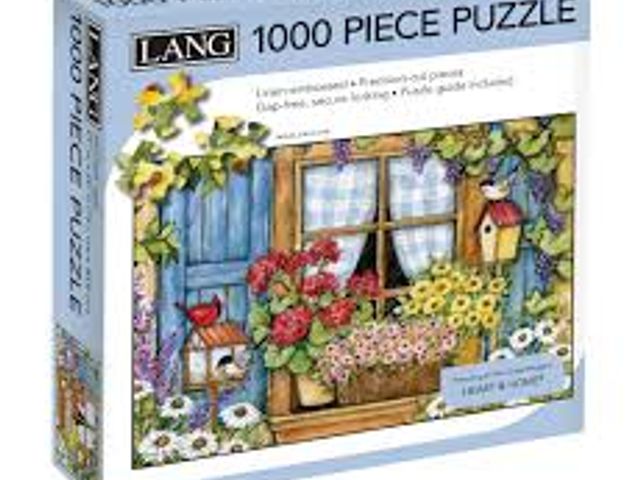 Lot 499-212 - LANG 1000 pc puzzle- Heart and Home
Featuring art from Susan Winget's Heart and Home