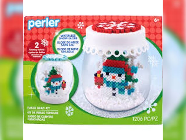 Lot 499-220 - Perler Bead- waterless snow globe
fused bead kit
1206 piece set