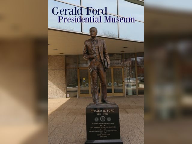 Lot 499-10058 - 4 Free Admission Museum Passes