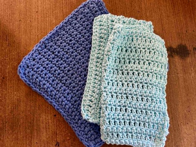 Lot 499-290 - Set of Hot Pad and 2 dish cloths
Made by Mrs. Kuiper- Thank you!