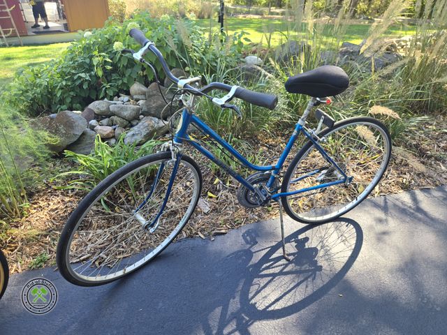 Lot 53-713 - Schwinn Woman's Bicycle-Needs Air or New Tube in Rear Tire