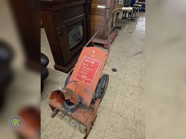 Lot 53-566 - Snow Blower - Has Compression, no further testing was done.