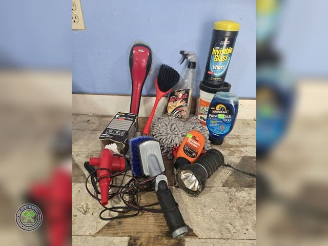 Lot 53-614 - Car Washing Lot - Brushes, Scrubbies, Wax, Car Wash Suds and more