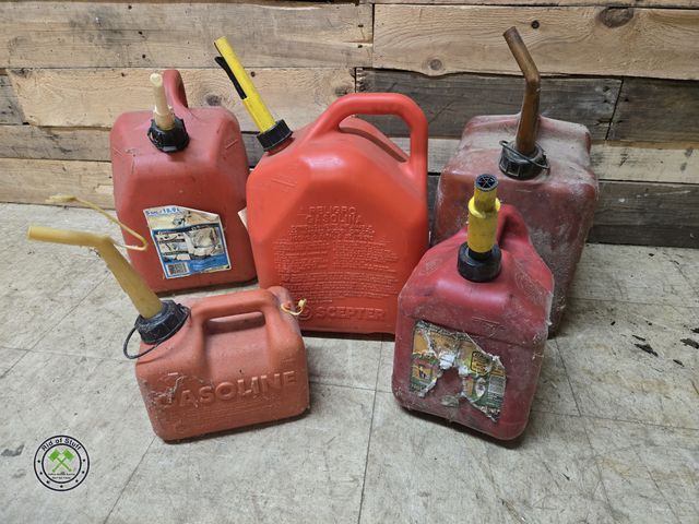 Lot 53-2008 - Lot of Misc Sized Plastic Gas Cans - There is one that is partially full