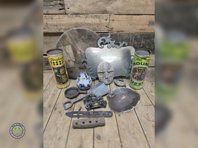 Lot 53-950 - Vintage Collectible Lot - Includes: Vintage Metal Drawer Pulls, Mirrored Handled Platter, and more (...