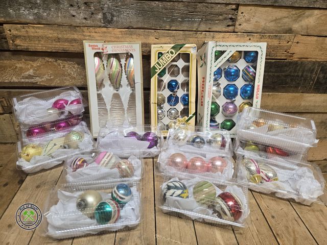 Lot 53-1060 - Large lot of Vintage Christmas Bulb Ornaments  (D)