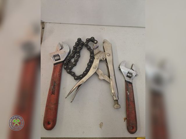 Lot 53-517 - Chain Vise Clamp Pliers and 2 Tool Shop Crescent Wrenches (B5B)