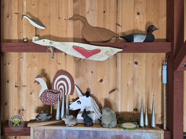 Lot 53-742 - Lot of Misc Outdoor lawn/Garden Decor animals and items