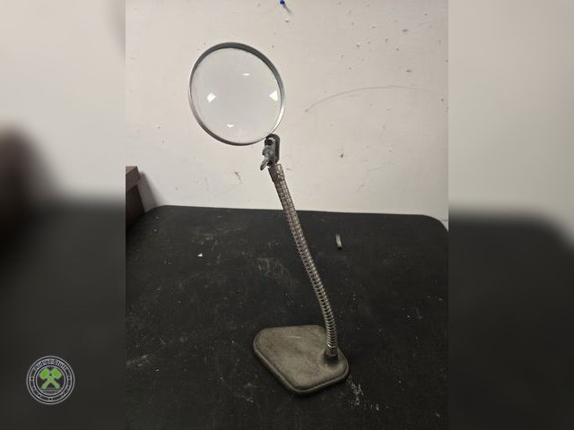 Lot 53-702 - Vintage Flex Neck Magnifying Glass (BSMT)