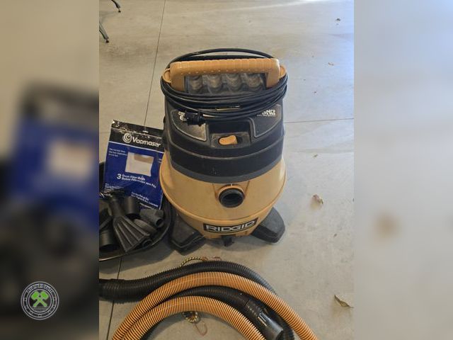 Lot 53-687 - 12 Gallon Shop Vac with Hoses and Attachments- Works