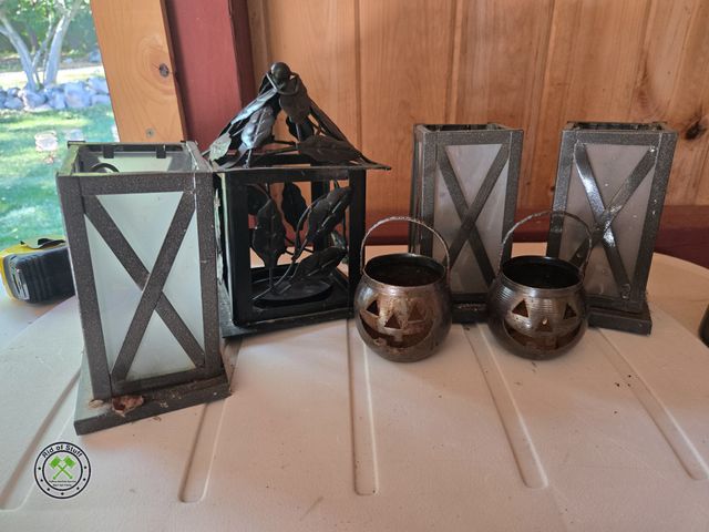 Lot 53-745 - Lantern Lot, Little Pumpkin candle holders