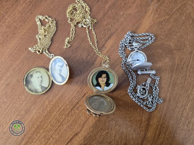 Ridofstuff.com - Lot 53-908 - Silver Pocket Watch on Long Silver Chain ...