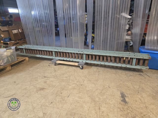 Lot 53-1016 - (2) 10' Interlake Roller Conveyors