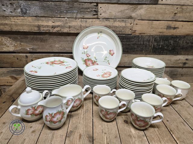 Lot 53-1015 - 62 Pieces of Vintage Collectible Keltcraft Noritake Ireland Dishes with Flower Design (C15)