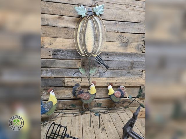 Lot 53-2020 - Other Lot of Metal Outdoor yard Garden Decor
