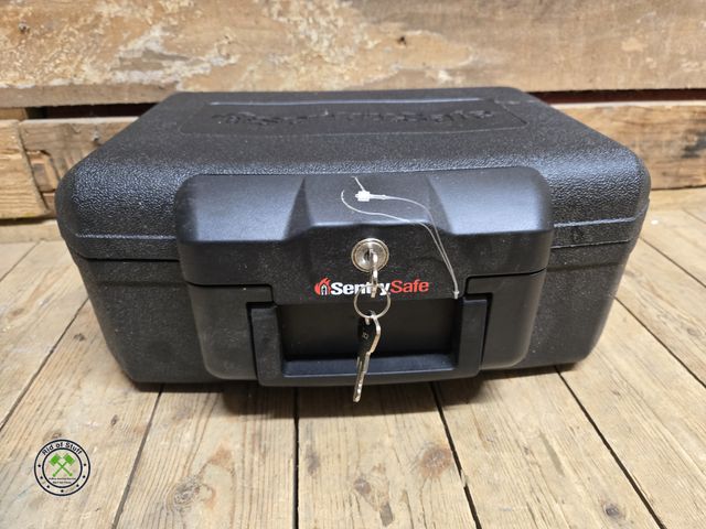 Lot 53-2015 - Sentry Safe with Keys