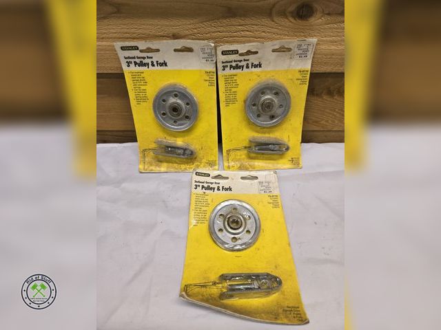 Lot 53-540 - Lot of (3) Stanley Sectional Garage Door 3" Pulley and Fork (B5B)