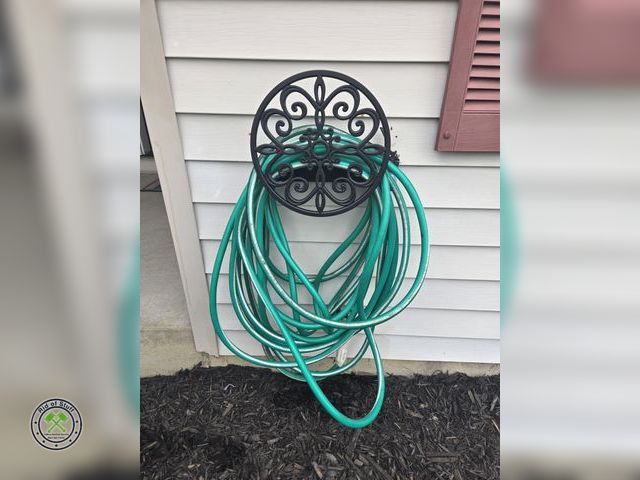 Lot 53-626 - 100 ft Garden Hose - Good Working Condition