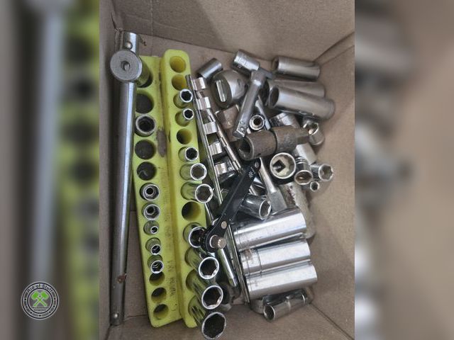 Lot 53-581 - Lot of Misc Sized Sockets