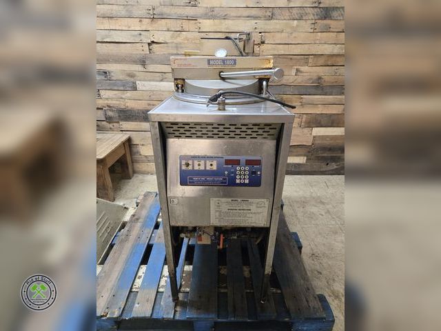 Lot 53-1048 - 1 Stainless Steel Oil Fryer - Natural Gas - 65000 BTU - Model 1800GH - Came out of local Restaurant ...