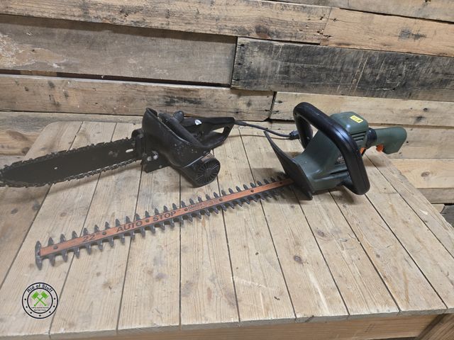 Lot 53-821 - 22" Electric Hedge Trimmer and Electric Chainsaw - Both Power on (C16T)