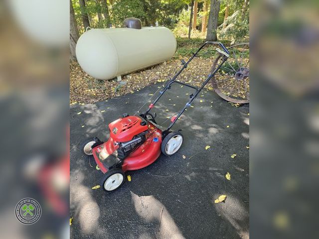 Lot 53-675 - Toro  Recycler  Push Mower Toro Recycler 22" Front drive Push Lawn Mower - Starts up and runs. Good ...