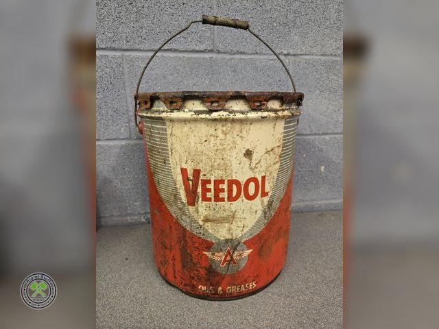 Lot 53-1009 - Vintage Veedol Grease and Oils 5 Gallon Can