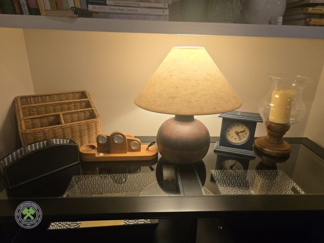 Lot 53-532 - Lot of Household Decor - Lamp, Baskets, Clocks, Candles and more
