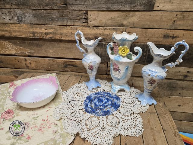 Lot 53-961 - Vintage Collectible Glass Pitcher Vases, Old Bowl and vintage doilies (B5B)