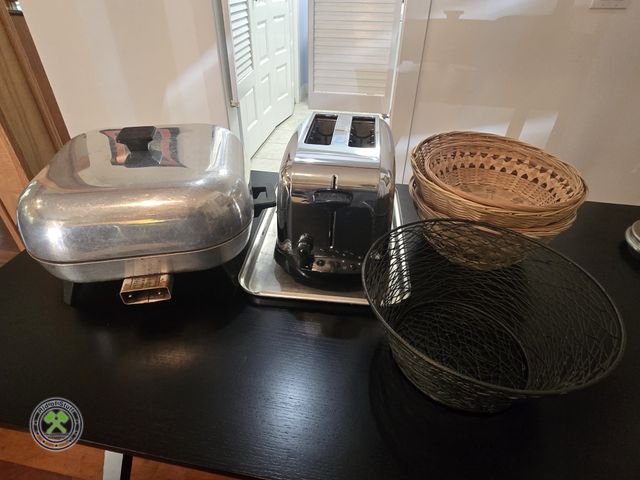 Lot 53-564 - Electric Sunbeam Skillet, 2 Slice Toaster, Wicker Basket Bowls All work and clean.