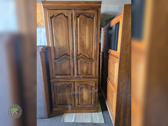 Lot 53-951 - Large Wooden Entertainment Center - Measures: 21"X36"x80"