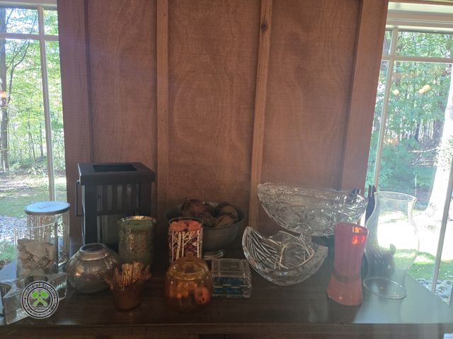 Lot 53-600 - Lot of Misc Collectible Decor Items - Must bring box to load
