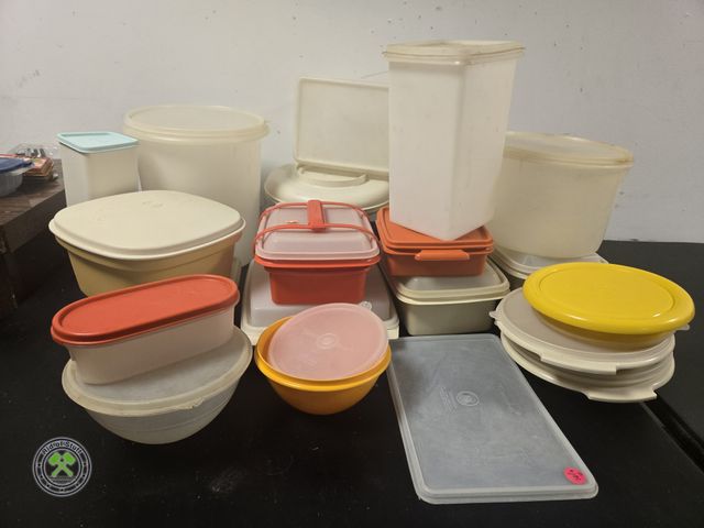 Lot 53-634 - Lot of Vintage Tupperware (BSMT-1)