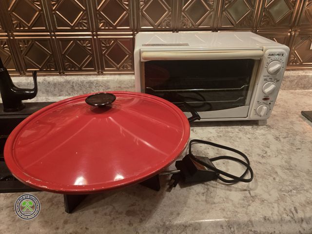 Lot 53-588 - Electric Toaster Oven - Works with West Bend Electric Skillet