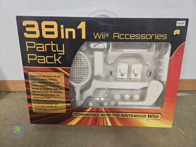 Lot 53-666 - 38 in 1 Wii Accessory Kit (BSMT-2)