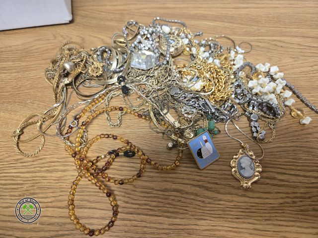 Lot 53-691 - Assorted Jewelry Lot of Misc Necklaces (BSMT)