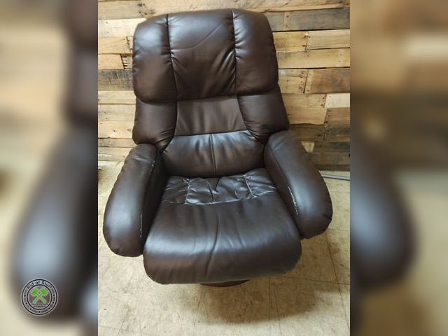 Lot 53-571 - Brown Leather Style Office Reclining Chair - Good Condition.