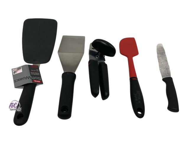 Lot 56-170034 - New OXO Lot of 5 Kitchen Utensils (See in Photos)
