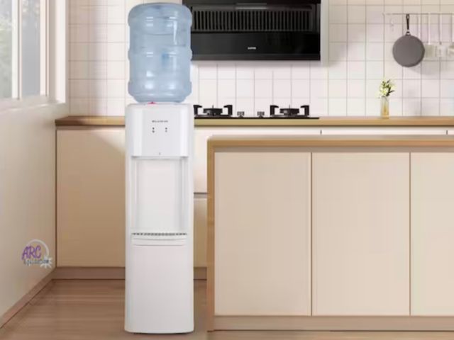 Lot 56-614461 - New Possible Use - Glacier Bay White Top Load Water Dispenser