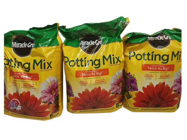 Lot 56-590798 - NEW-LOT OF 3- MIRACLE GRO POTTING MIX-8 QUART PER BAG (24 QT TOTAL)