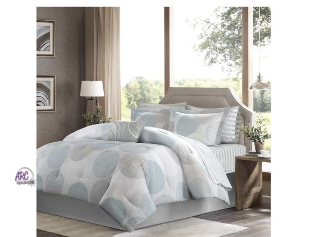 Lot 56-189718 - New Madison Park Essentials Bed in a Bag Comforter, Vibrant Color Design All Season Down Alternative...