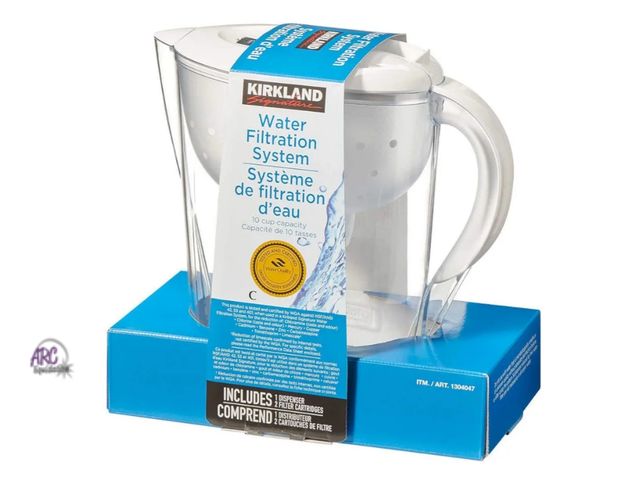 Lot 56-302714 - New,Kirkland Signature Filtered Water Pitcher with 2 Filters